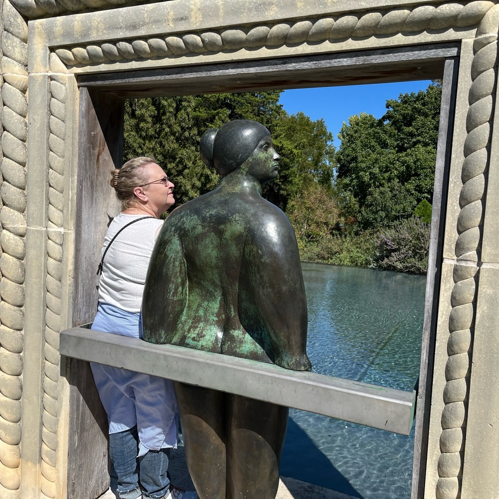 Meet your Posher, Dana